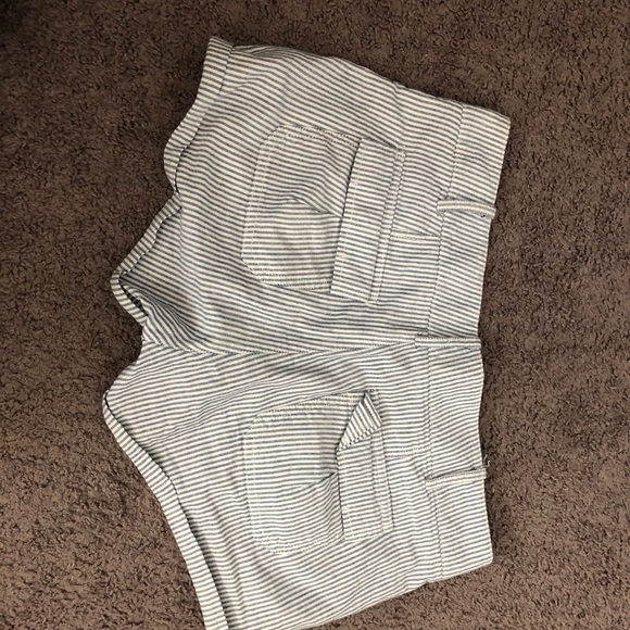 striped shorts l - Picture 3 of 3
